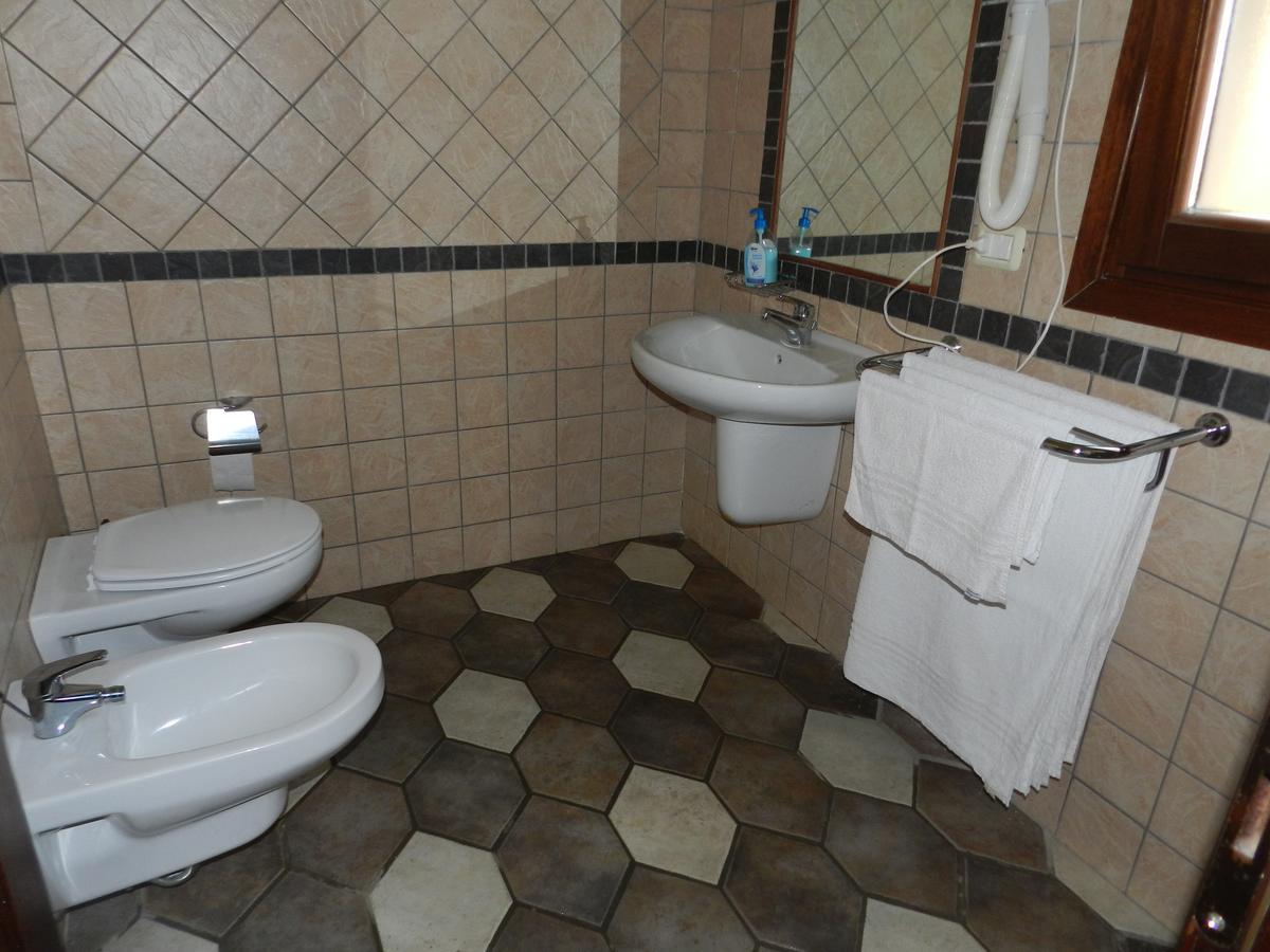 Hotel Minnia Budoni Zewnętrze zdjęcie