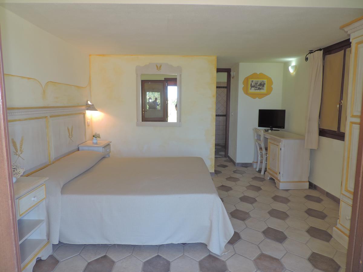 Hotel Minnia Budoni Zewnętrze zdjęcie