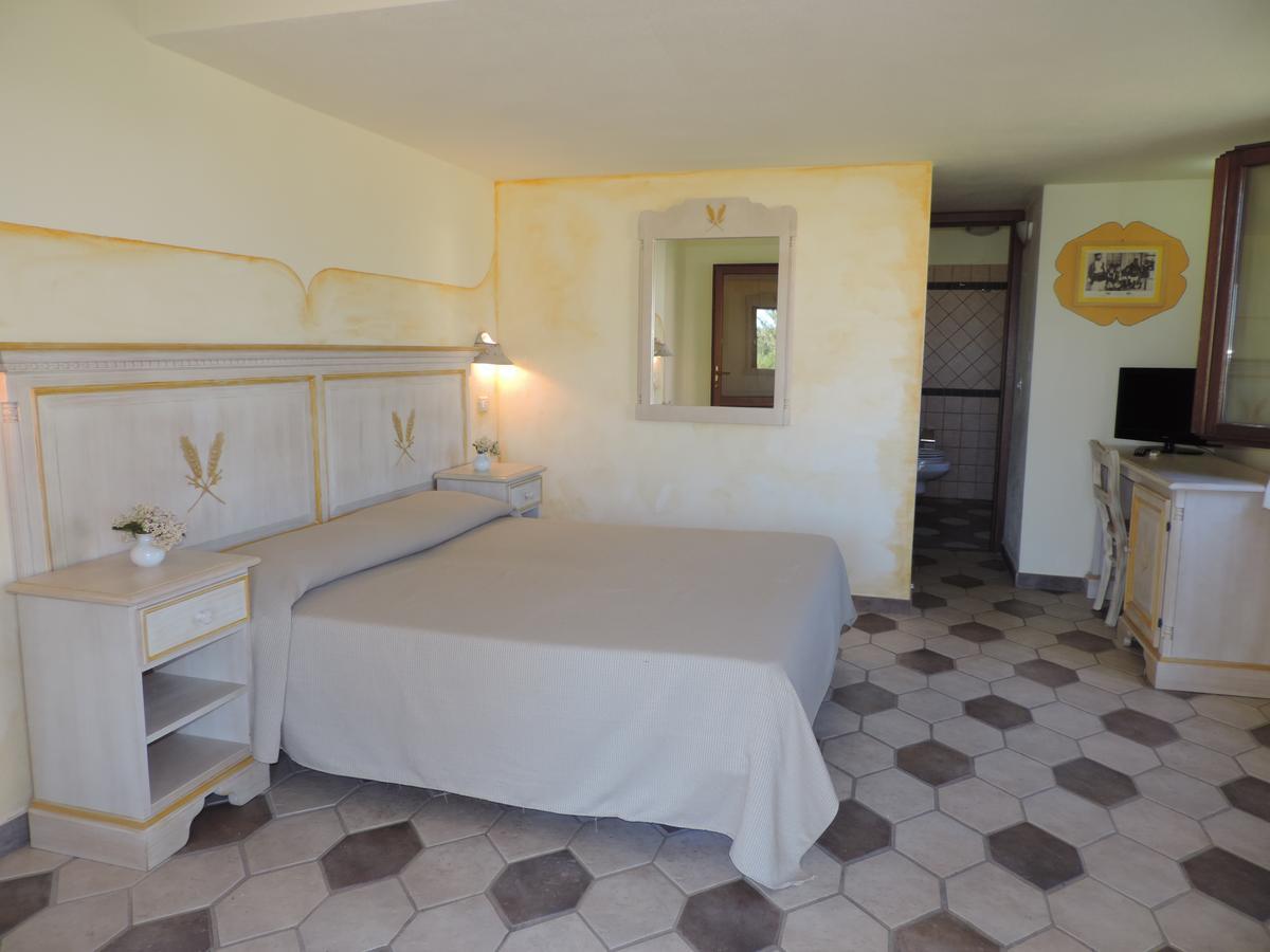 Hotel Minnia Budoni Zewnętrze zdjęcie