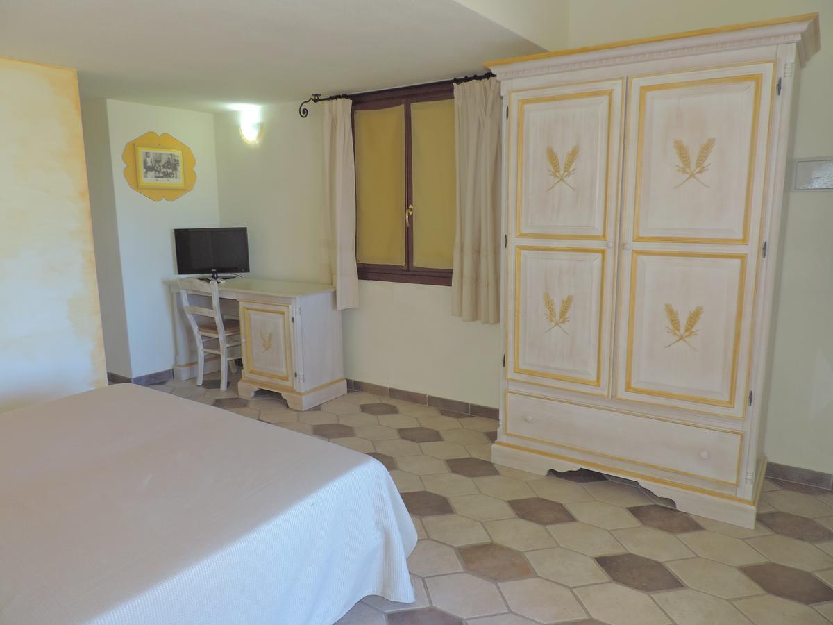 Hotel Minnia Budoni Zewnętrze zdjęcie