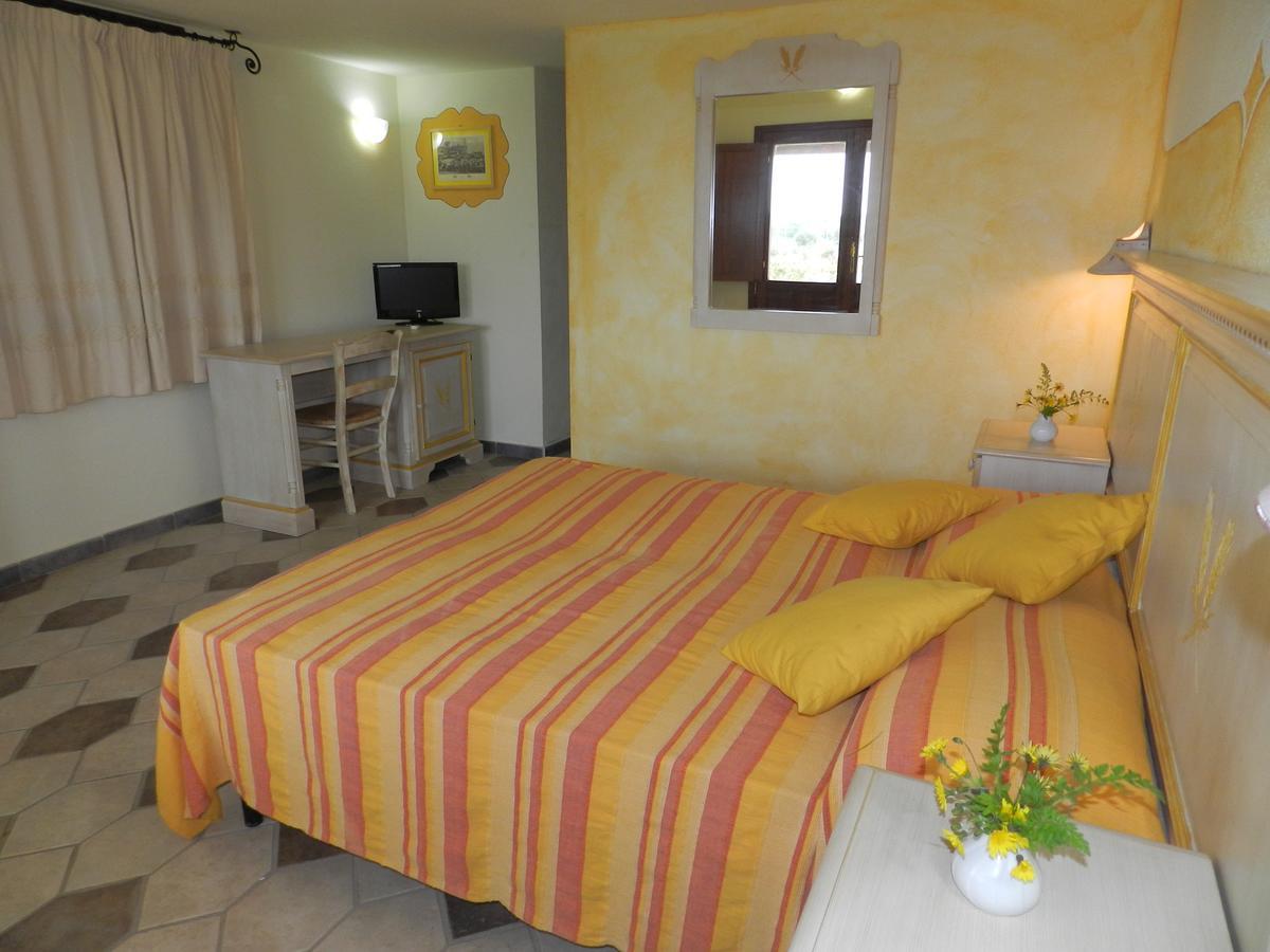 Hotel Minnia Budoni Zewnętrze zdjęcie